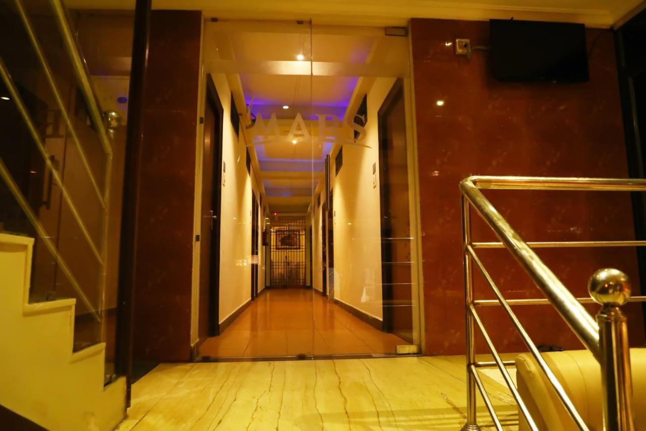 Deluxe Hotel Chennai Bagian luar foto